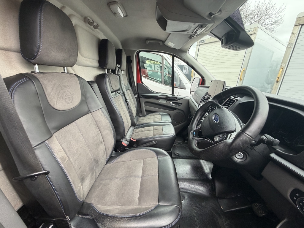 Ford Transit Custom 2.0 320 Limited CJ71SVE Red #6