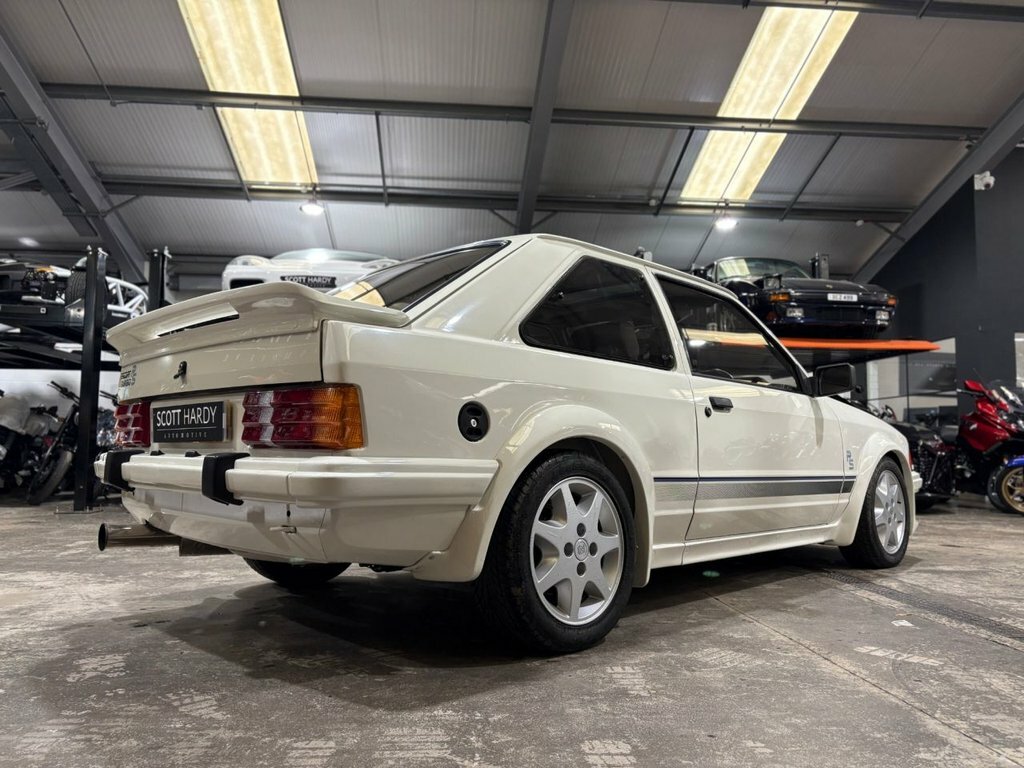 Ford Escort Se Cabrio All-white White #13