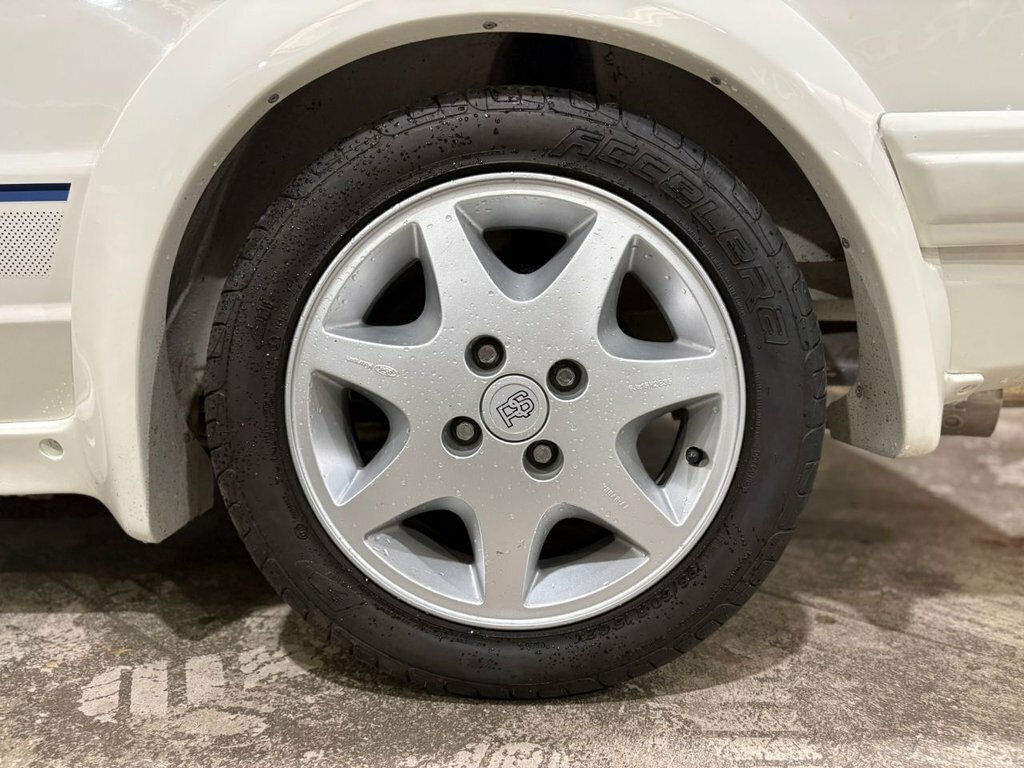 Ford Escort Se Cabrio All-white White #37