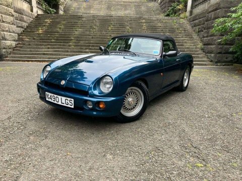 MG RV8 4.0 Blue