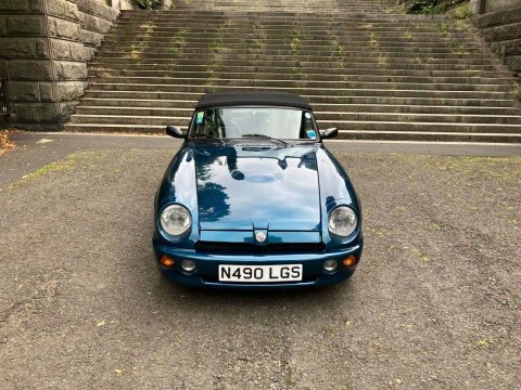 MG RV8 4.0 Blue #4