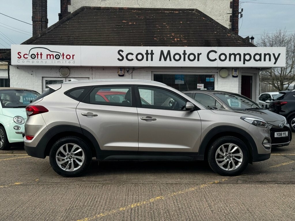Hyundai Tucson 1.6L Se HJ17CVF White #5