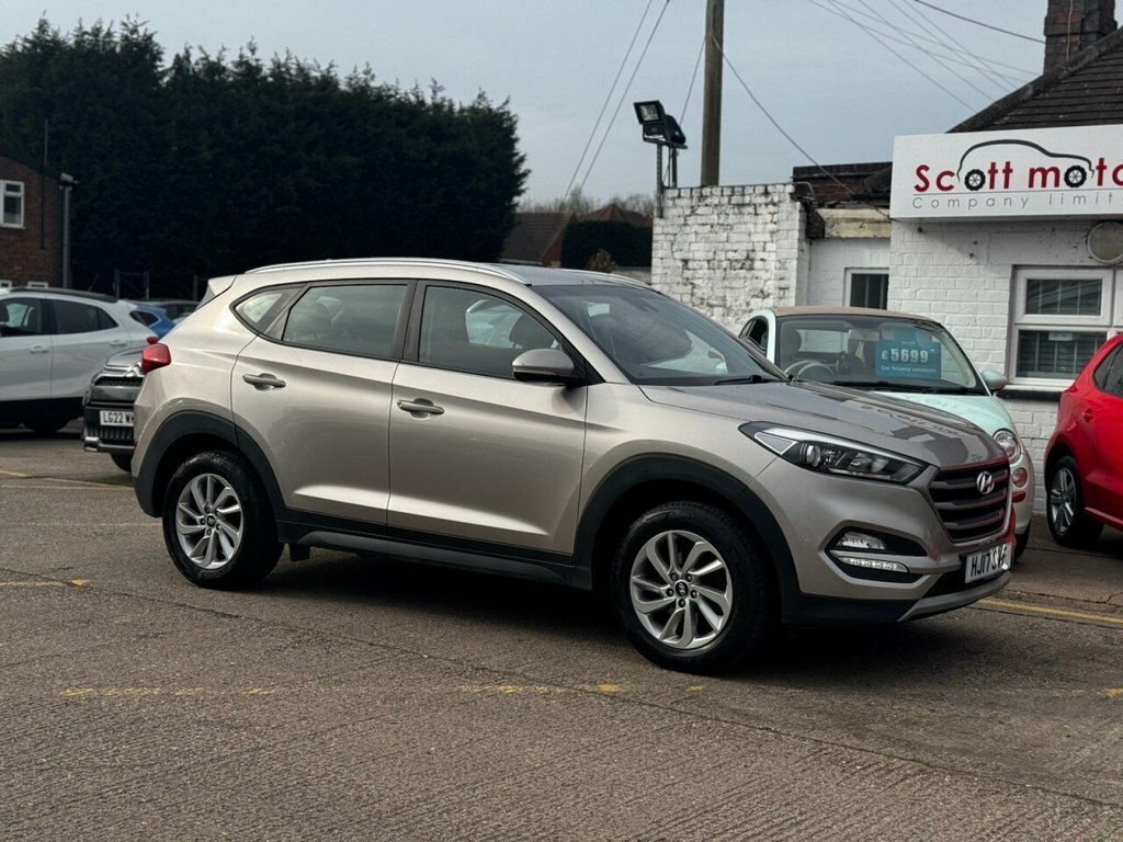 Hyundai Tucson 1.6L Se HJ17CVF White #6