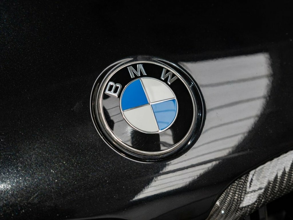 BMW M5 4.4L Null YR19AOH Black #4