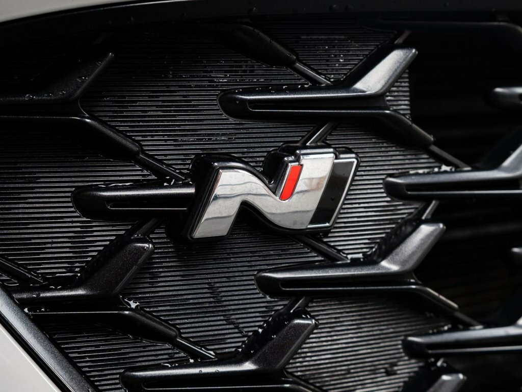 Hyundai Kona 2L N AV23YCJ White #4