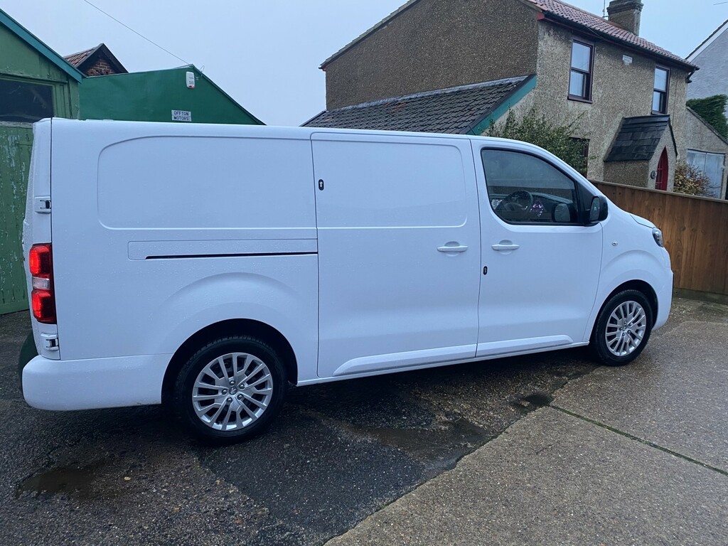 Peugeot Expert 1.5 Bluehdi 1000 Asphalt Premium 2023 MM73RXH White #6