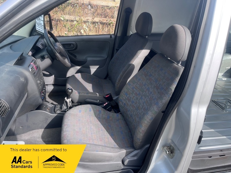 Vauxhall Combo 1.2 2000 Cdti Swb Hc 69 Bhp White #13