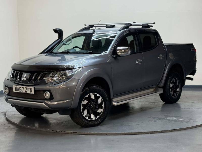Mitsubishi L200 2.4 L200 Barbarian Di-d 4Wd - 2017 67 WA67ZFN Grey #2