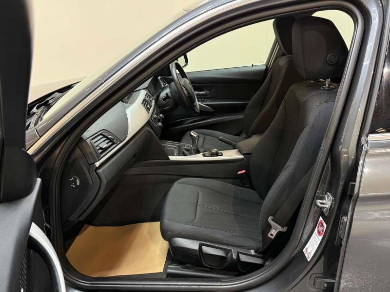 BMW 3 Series 2.0 320D Se Touring - 2012 62 LG62MFU Grey #4