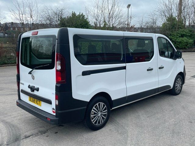 Vauxhall Vivaro Cdti 2900 Minibus Double DL68VCT White #3