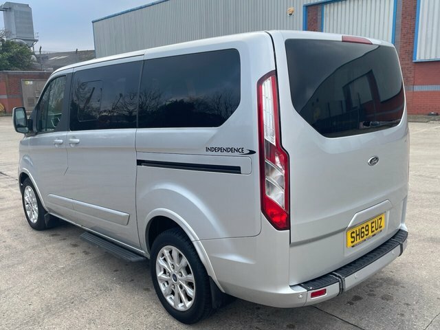 Ford Tourneo Custom 320 Ecoblue Titanium Minibus SH69EUZ Silver #4