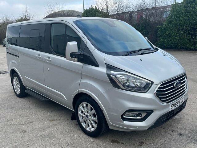 Ford Tourneo Custom 320 Ecoblue Titanium Minibus Silver