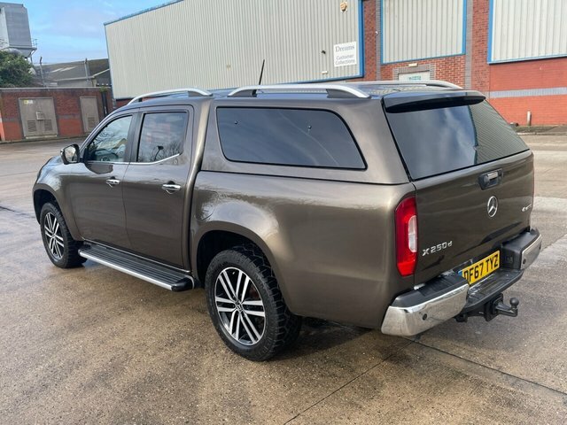 Mercedes-Benz X Class Cdi Power Pickup Double DF67TYZ Brown #4