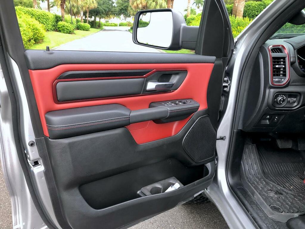 GMC  Suv Black #5