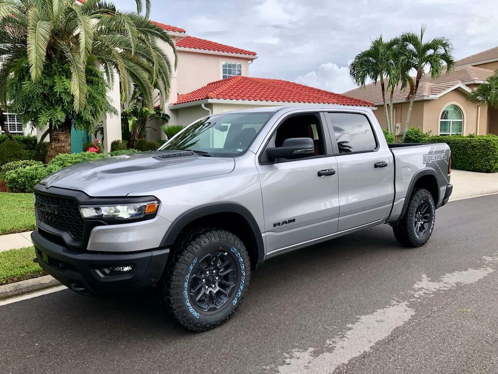 GMC  Suv Black #15