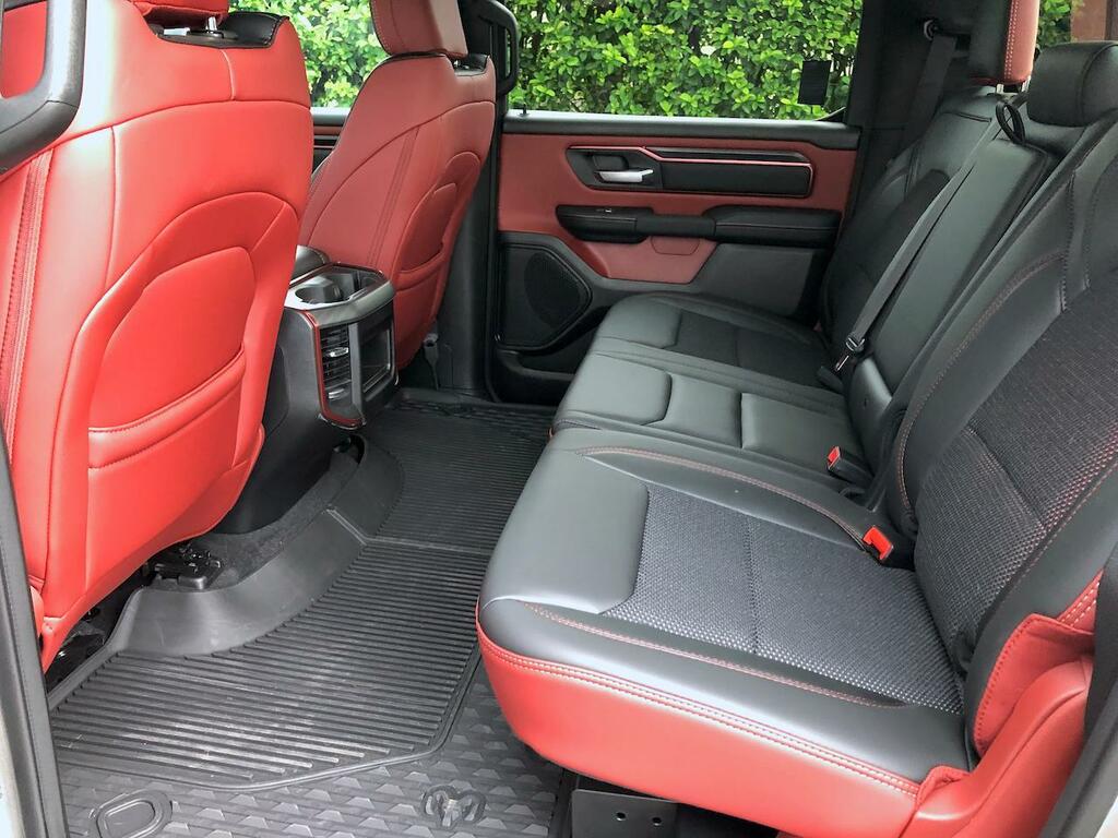 GMC  Suv Black #10