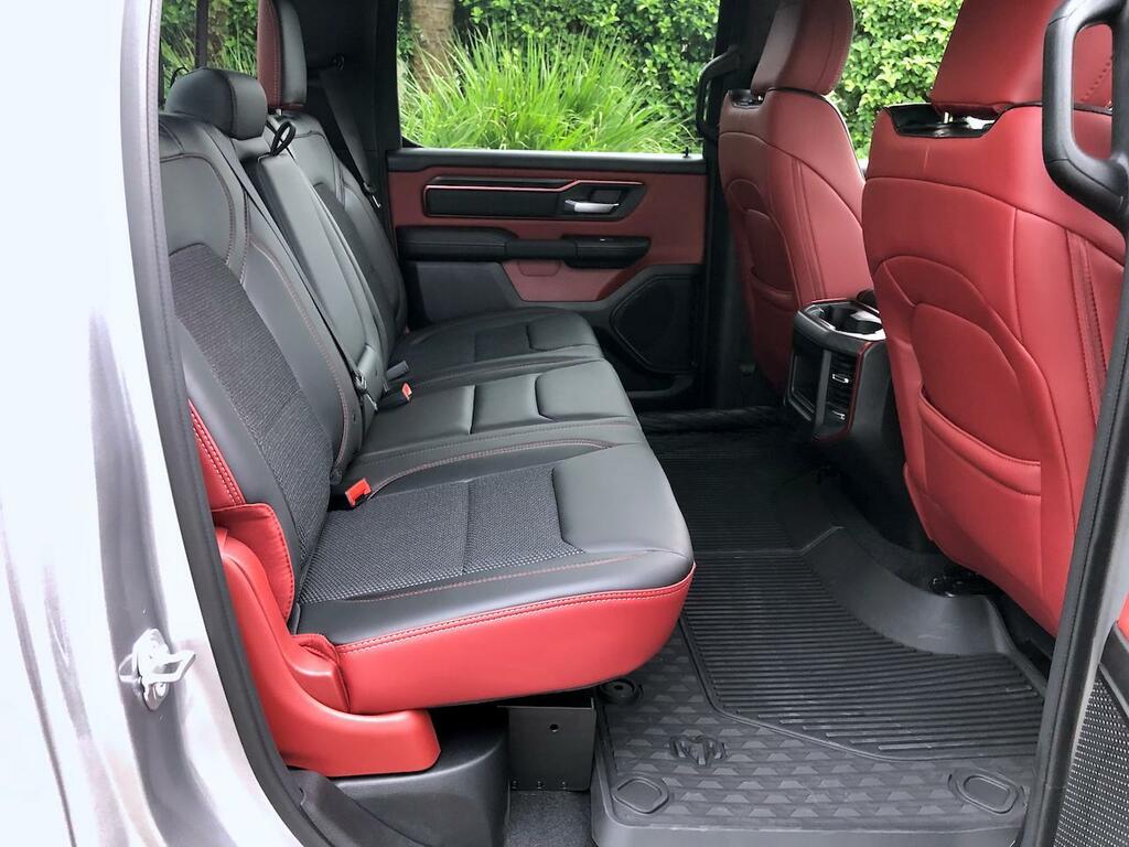 GMC  Suv Black #14