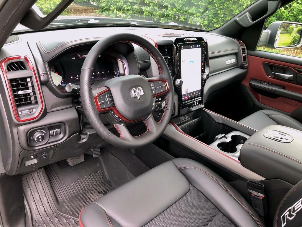 GMC  Suv Black #6
