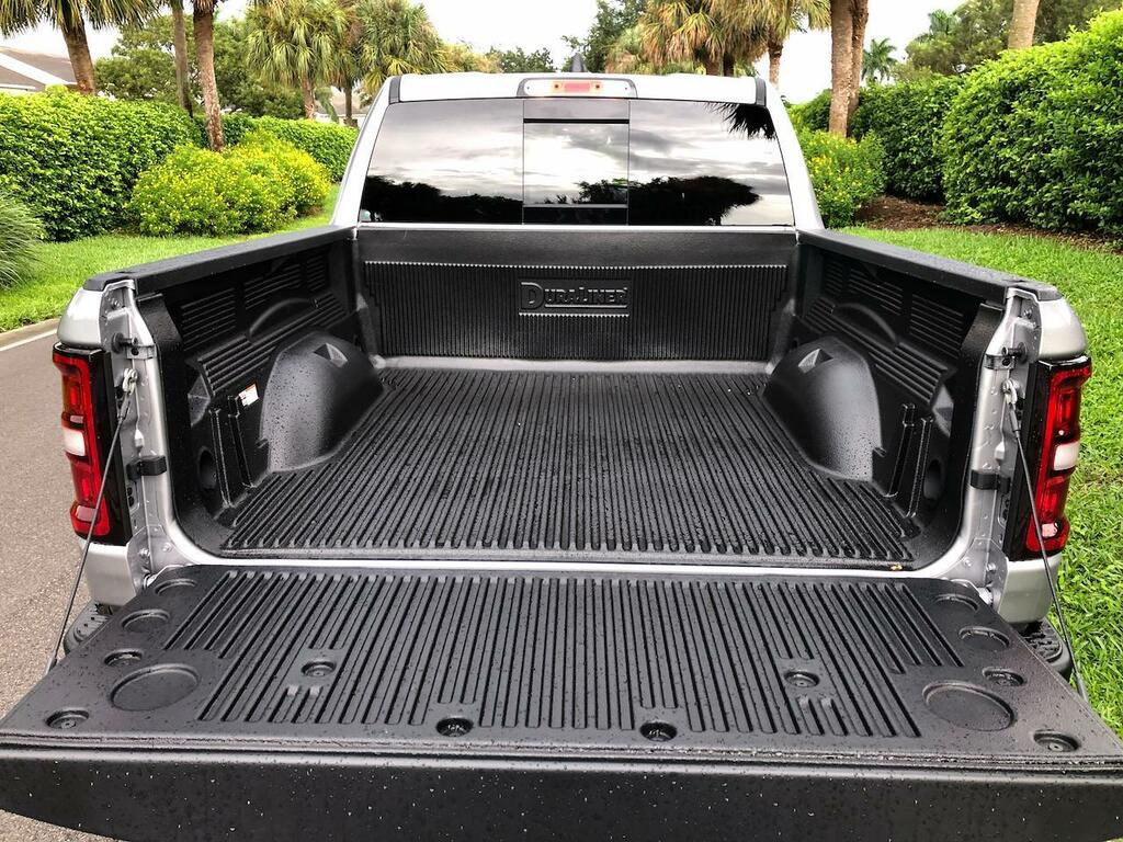 GMC  Suv Black #12