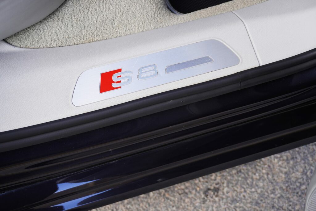 Audi S8 S8 Tfsi Quattro Tip Carbon Pack Black #46