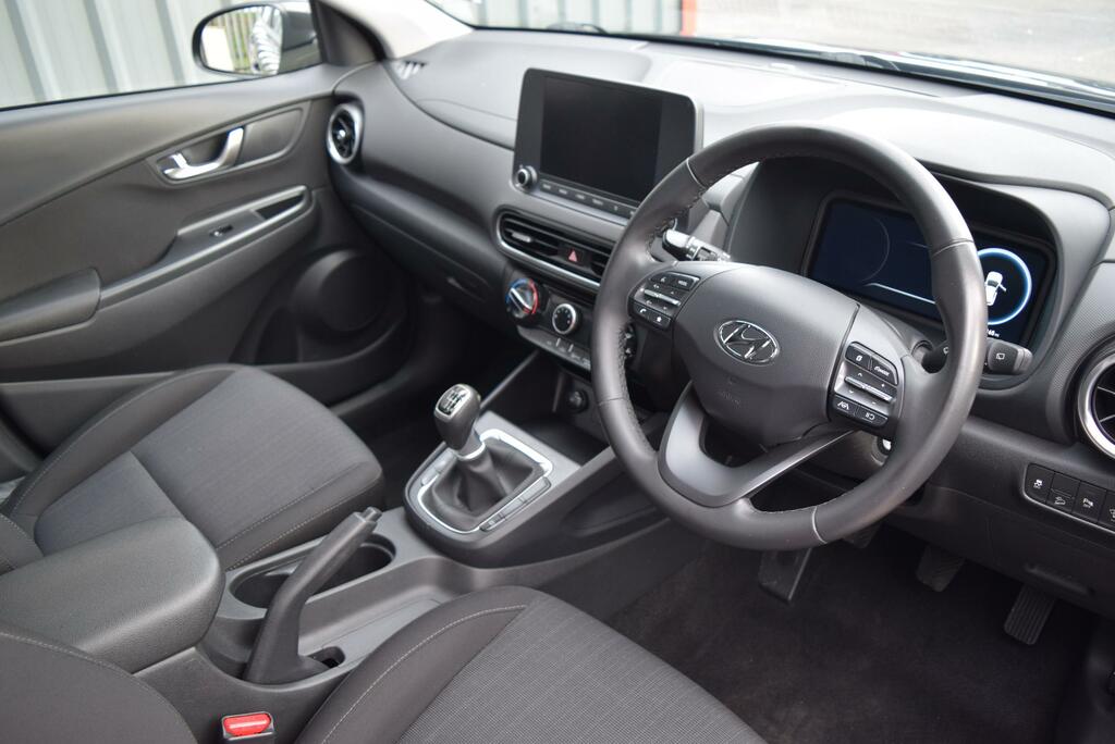 Hyundai Kona 1.0 Tgdi 48V Mhev Se Connect AVZ2614 Black #3