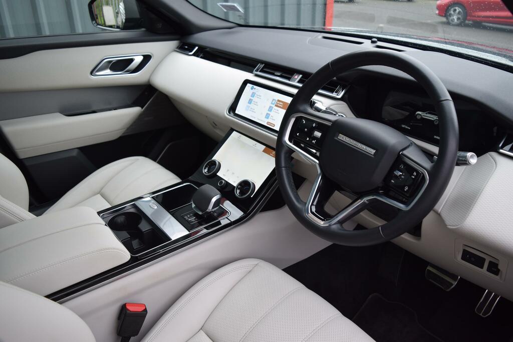 Land Rover Range Rover Velar 2.0 D200 Edition KMZ4610 Grey #3