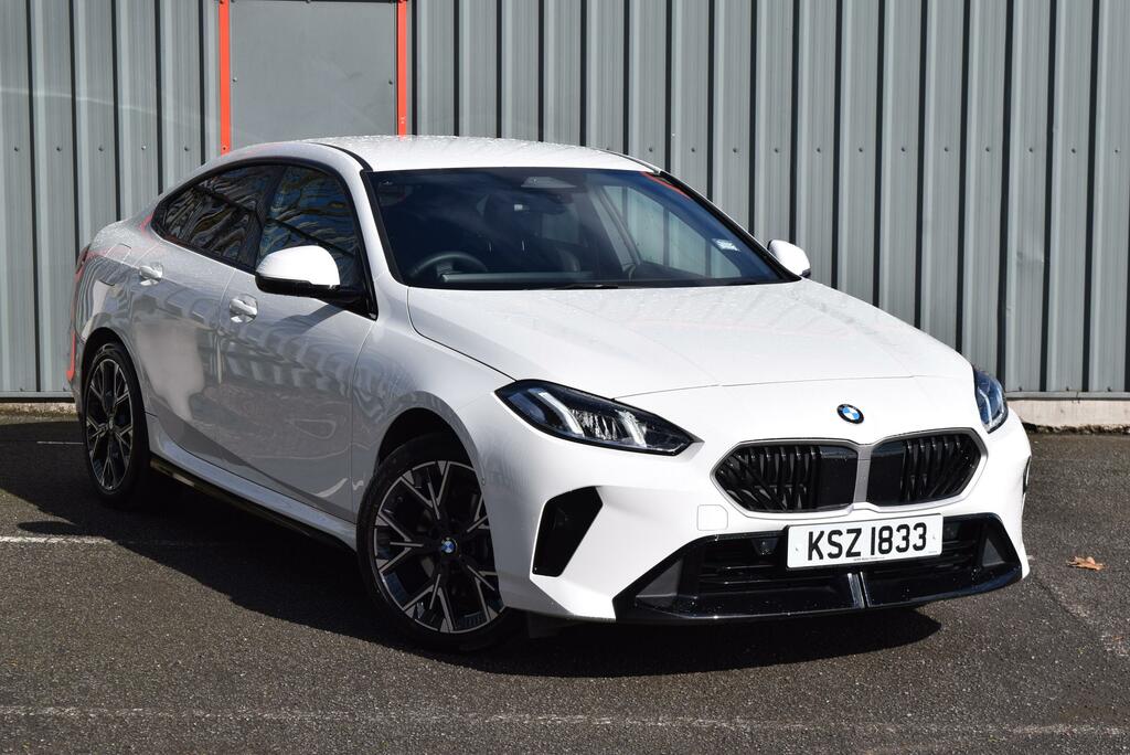 BMW 2 Series 220 M Sport Step White