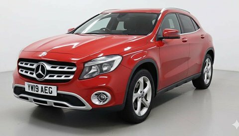 Mercedes-Benz GLA Class 2.1 Gla 200 YW19AEG Red #3