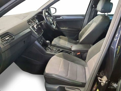 Volkswagen Tiguan 2.0 Tiguan R-line LM68NYR Black #6