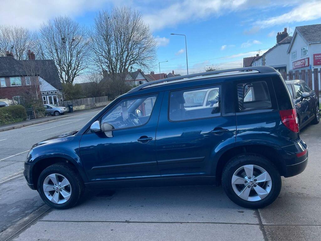 Skoda Yeti Suv 2.0 Tdi S Outdoor Euro 5 201414 Blue #5