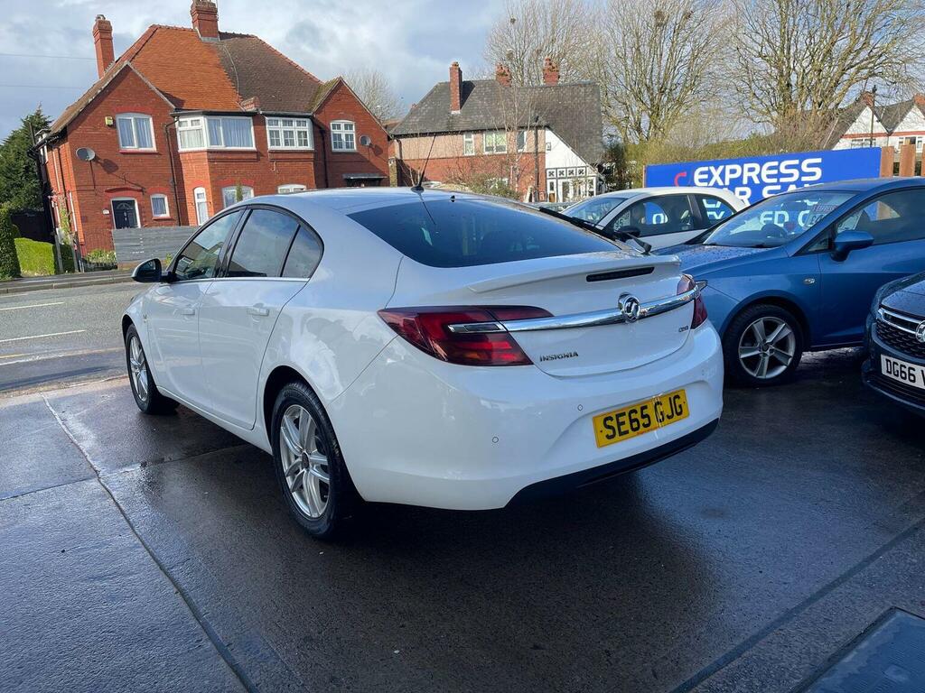Vauxhall Insignia Hatchback 1.6 Cdti Ecoflex Sri Euro 6 Ss 2 SE65GJG White #5