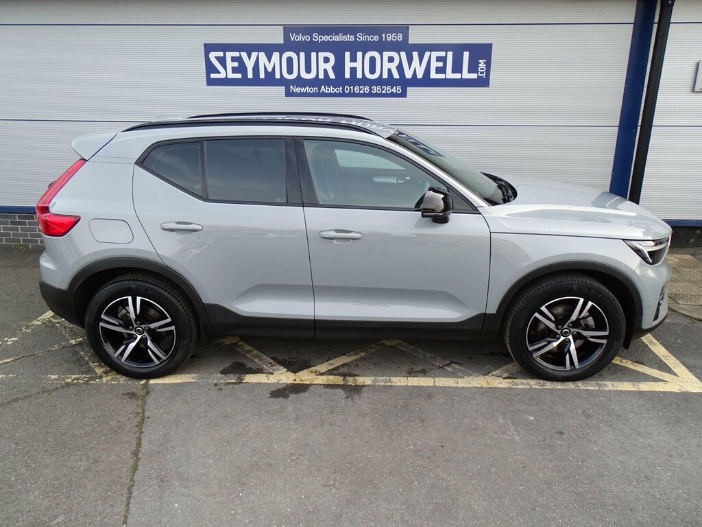 Volvo XC40 2.0 B3 Mhev Plus Dark Dct Euro 6 Ss LY24CJU #5