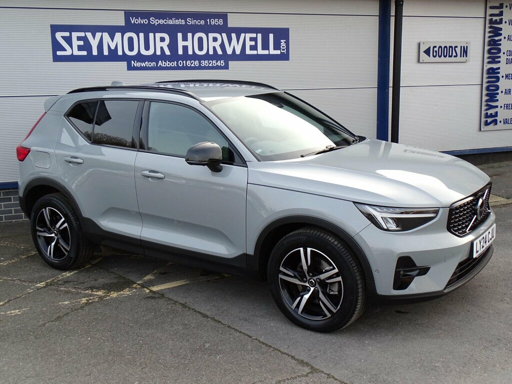 Volvo XC40 2.0 B3 Mhev Plus Dark Dct Euro 6 Ss LY24CJU #3