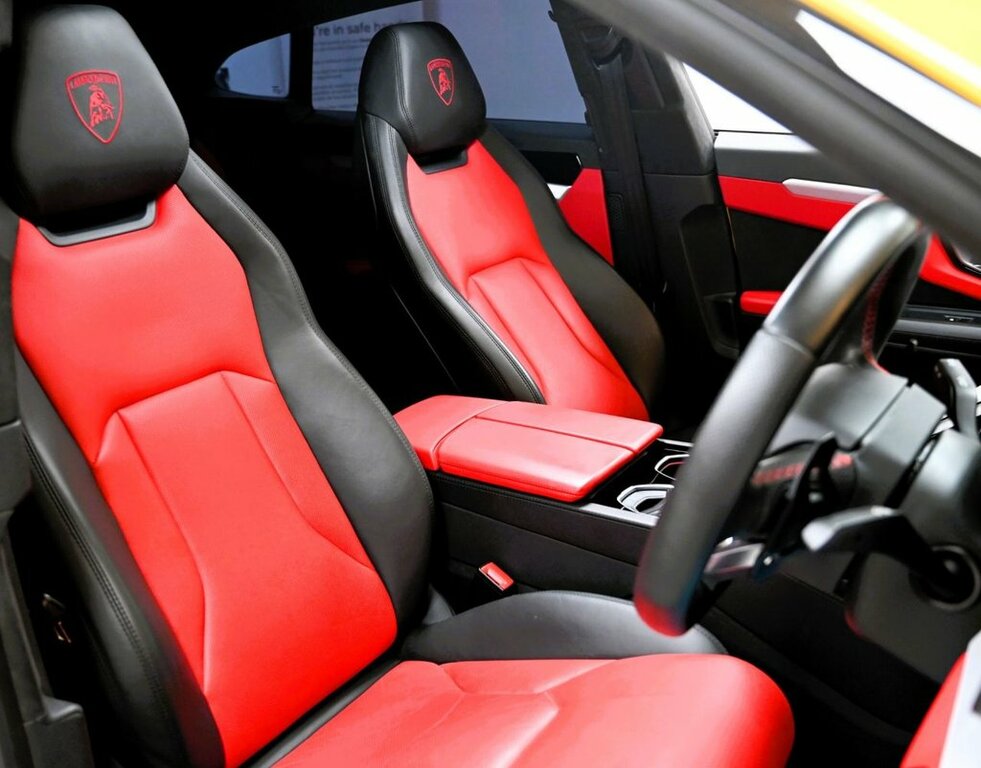Lamborghini Urus Estate A24SNN Yellow #3