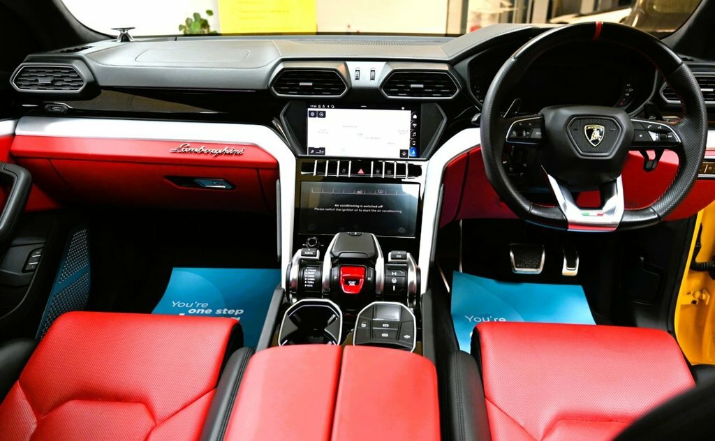 Lamborghini Urus Estate A24SNN Yellow #2