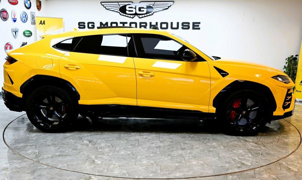Lamborghini Urus Estate A24SNN Yellow #5