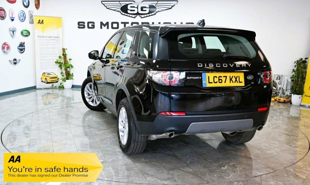 Land Rover Discovery Sport 2L Se Tech LC67KXL Black #2