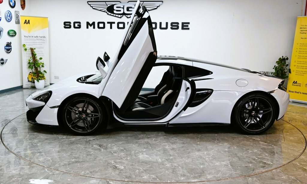 McLaren 570GT Gt Coupe Black #8