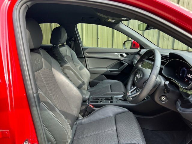 Audi Q3 1.5 Tfsi Cod 35 S Line Sportback S Tron AU20PCZ Red #2