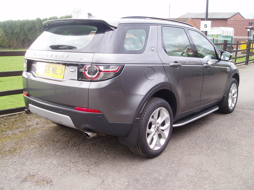 Land Rover Discovery Sport Td4 Hse LL65NLJ Grey #2
