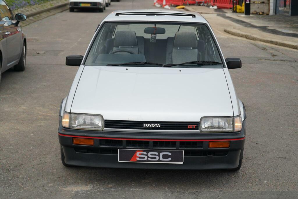 Toyota Corolla Gl Red #7