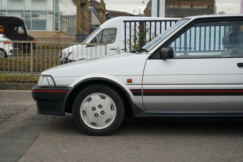 Toyota Corolla Gl Red #29