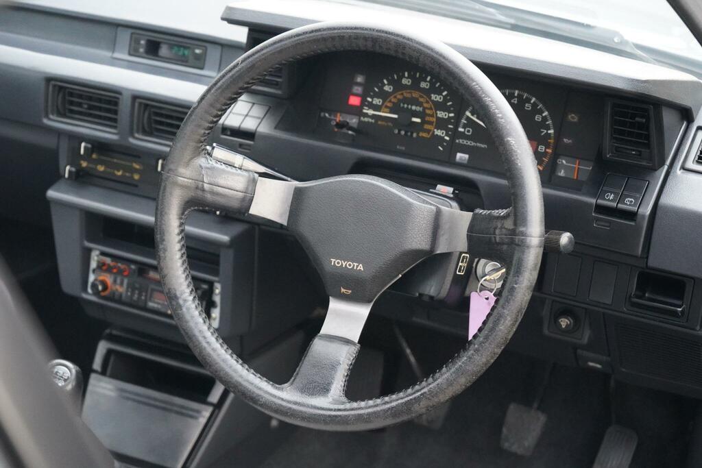 Toyota Corolla Gl Red #17
