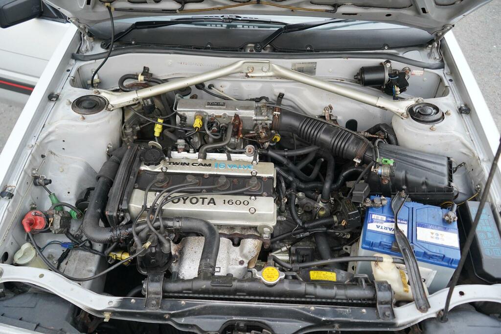Toyota Corolla Gl Red #24