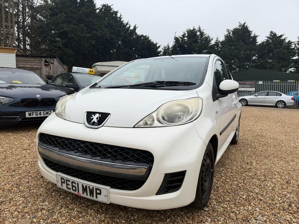 Peugeot 107 Hatchback 1.0 12V Sportium Euro 5 201161 PE61MWP White #4