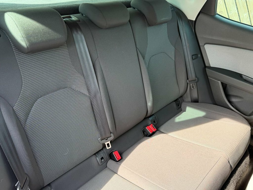 Seat Leon 1.6L Se Dynamic Technology KJ18UBG Silver #6