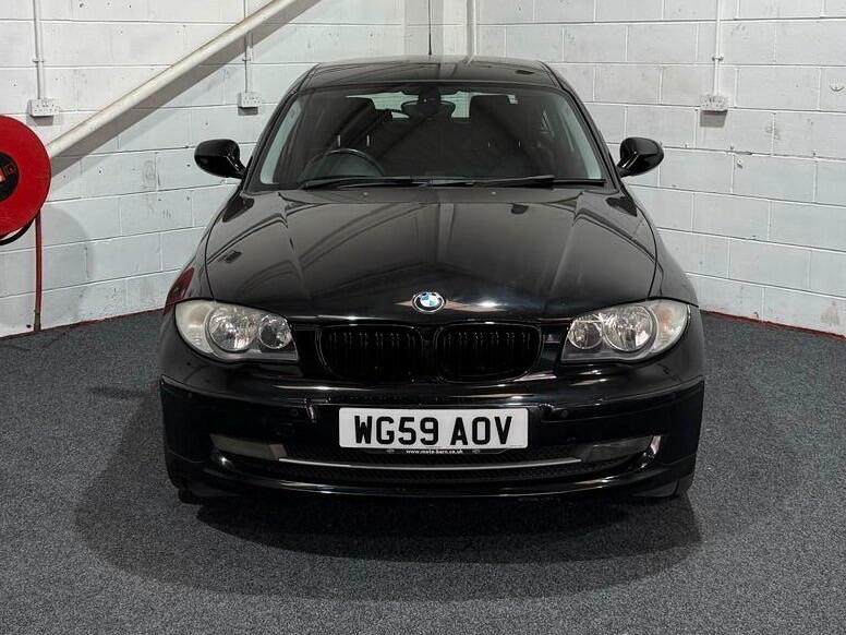 BMW 1 Series 2.0 118D Sport Euro 5 WG59AOV Black #2