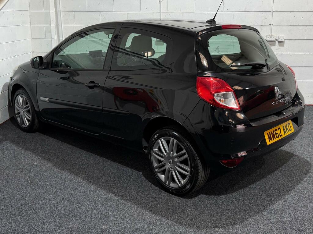 Renault Clio 1.2 Dynamique Tomtom Euro 5 MW62AKO Black #4