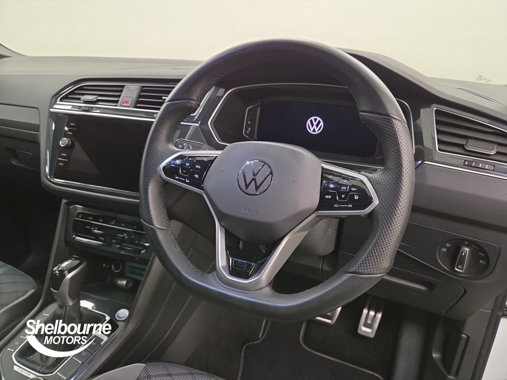 Volkswagen Tiguan Tiguan 2.0 Tdi R-line Suv Dsg 4Motion White #4
