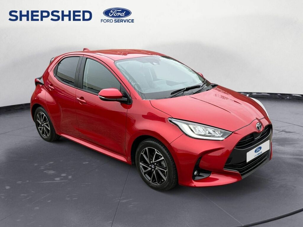 Toyota Yaris 1.5 Vvt-h Design E-cvt Euro 6 Ss Red